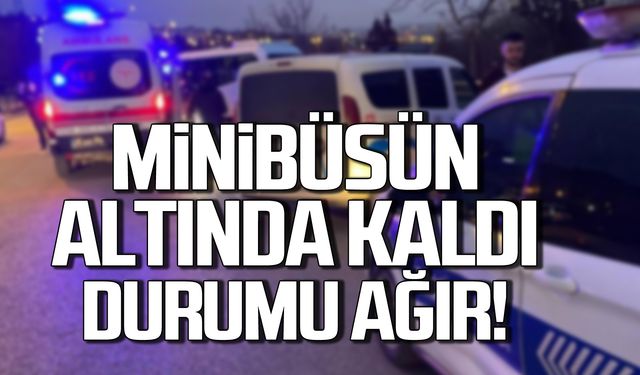 Minibüsün altında kaldı! Durumu ağır!