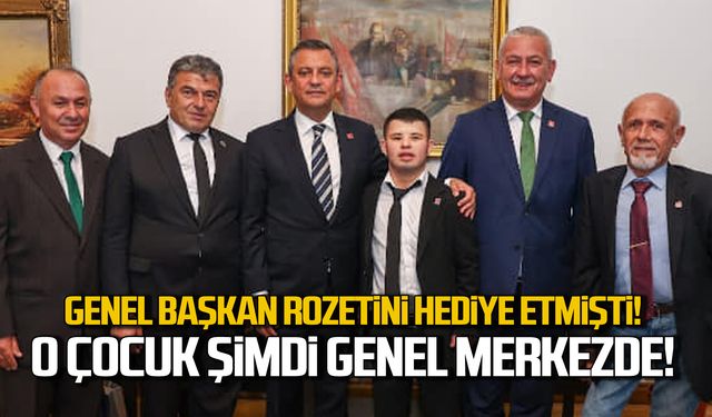 Özgür Özel kendi rozetini vermişti! O çocuk genel merkezde!