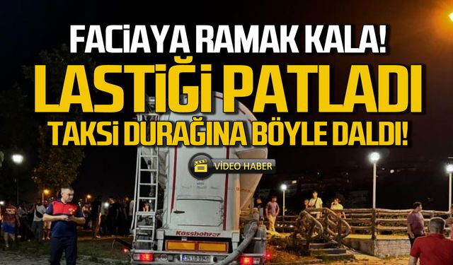 Tankerin lastiği patladı! Taksi durağına böyle daldı!