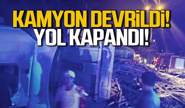 Kamyon devrildi! Ereğli-Alaplı yolu kapandı!