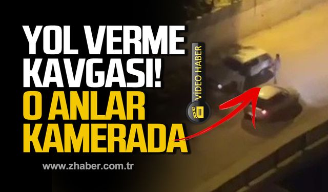 Karabük'te yol verme tartışmasında otomobili tekmeledi! O anlar kamerada!