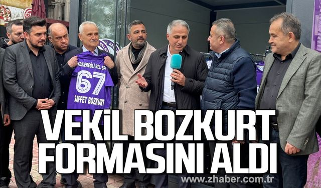 Vekil Bozkurt formasını aldı! "Bu forma birlik ve beraberliğimizin simgesi"