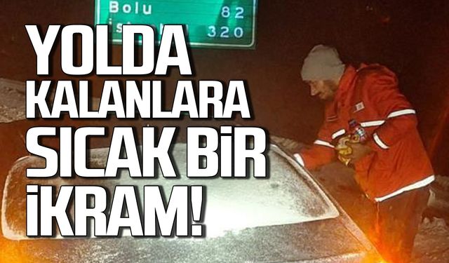 Yolda kalanlara Kızılay'dan sıcak bir ikram!