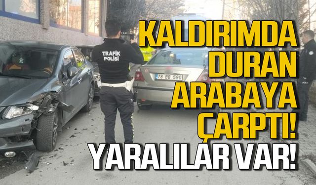 Kaldırımda duran araca çarptı! Yaralılar var!