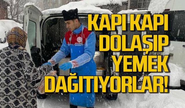 Zonguldak'ta kapı kapı dolaşıp yemek dağıttılar!