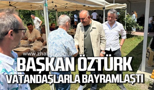 Vedat Öztürk vatandaşlarla bayramlaştı!