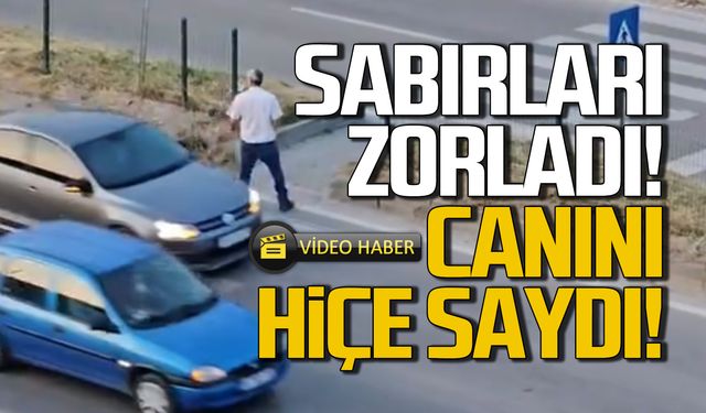 Trafikte sabırları zorladı! Canını tehlikeye attı!