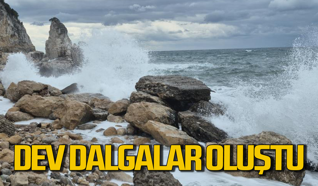 Fırtına uyarısı yapıldı: Dev dalgalar oluştu!