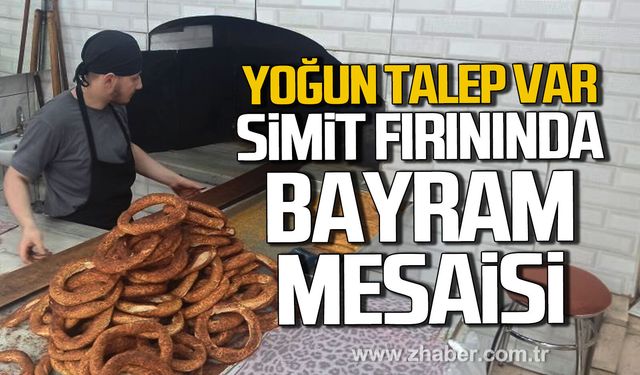 Devrek'te simit fırınında yoğun bayram mesaisi.