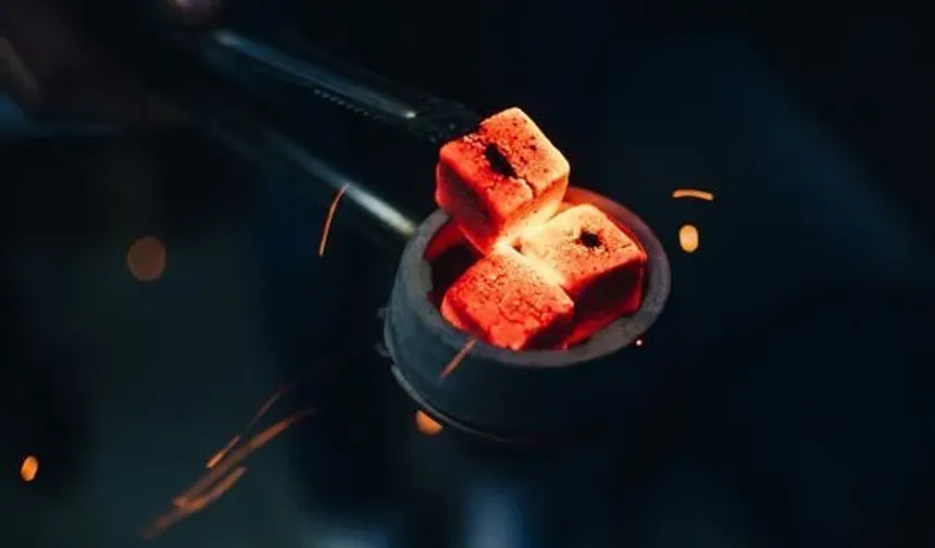 Nargile Kömürü Seçiminin Önemi Ve Farklı Türleri