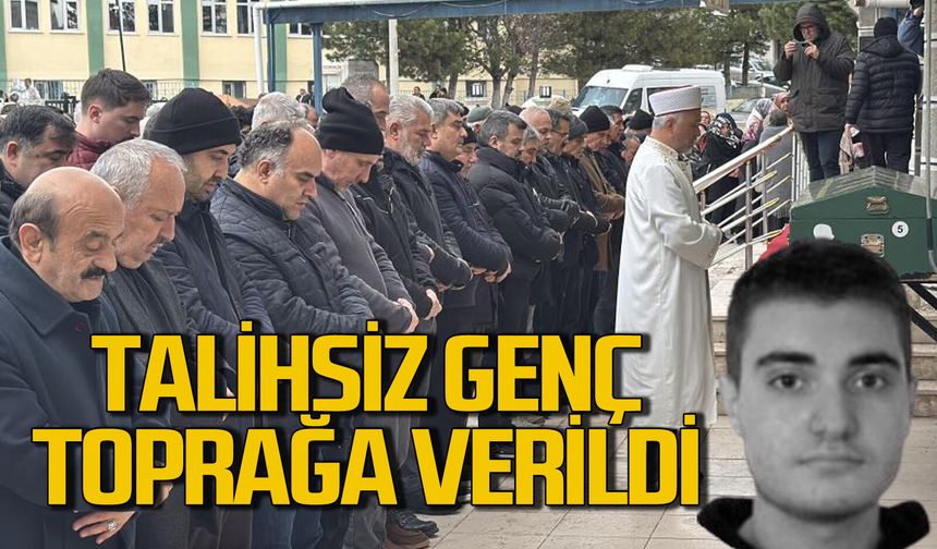 Denizde boğulan gencin cenazesi toprağa verildi