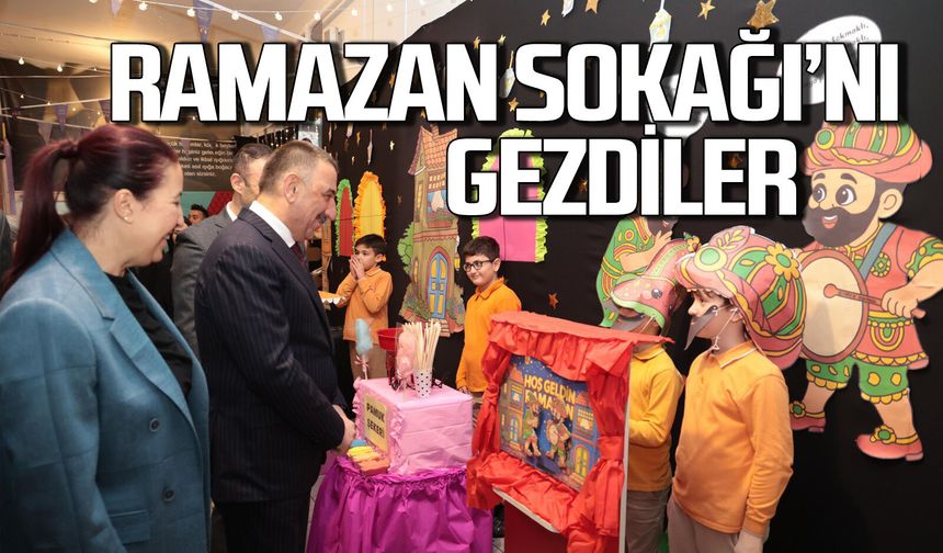 Vali Osman Hacıbektaşoğlu ve eşi Ramazan Sokağı’nı gezdi!