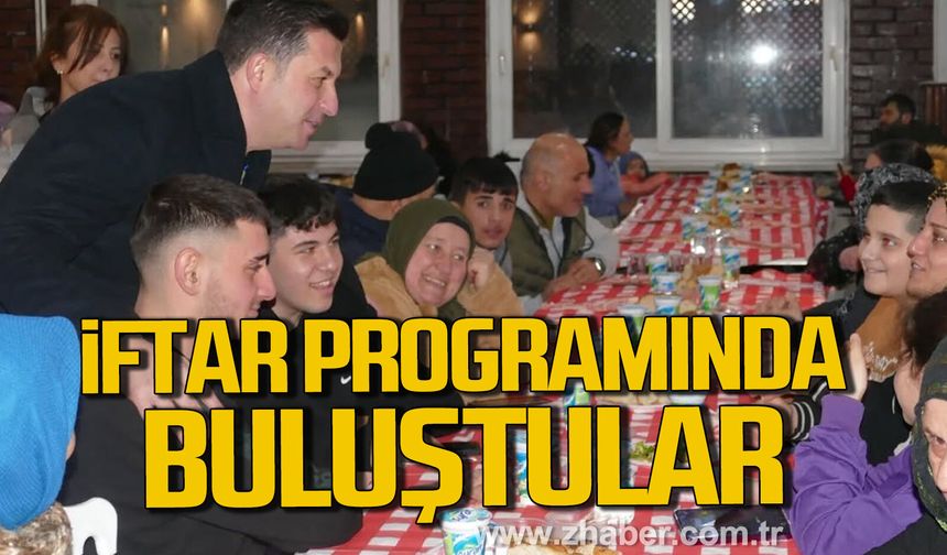 Kilimli'de Kamil Altun, vatandaşlarla iftar programında bir araya geldi.