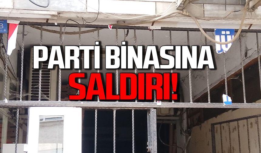 Devrek’te Yeniden Refah Partisi İlçe Başkanlığı’na ait tabela ve afişlere saldırı