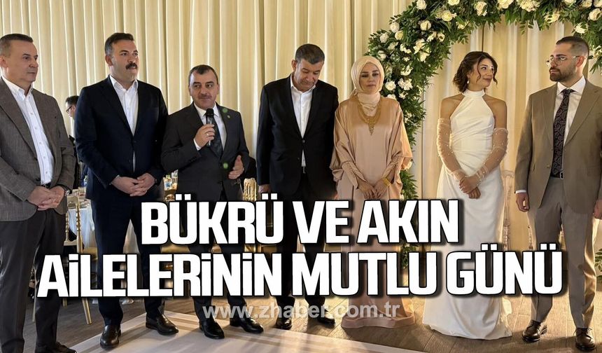 Simge Bükrü ve Alp Akın nişanlandı