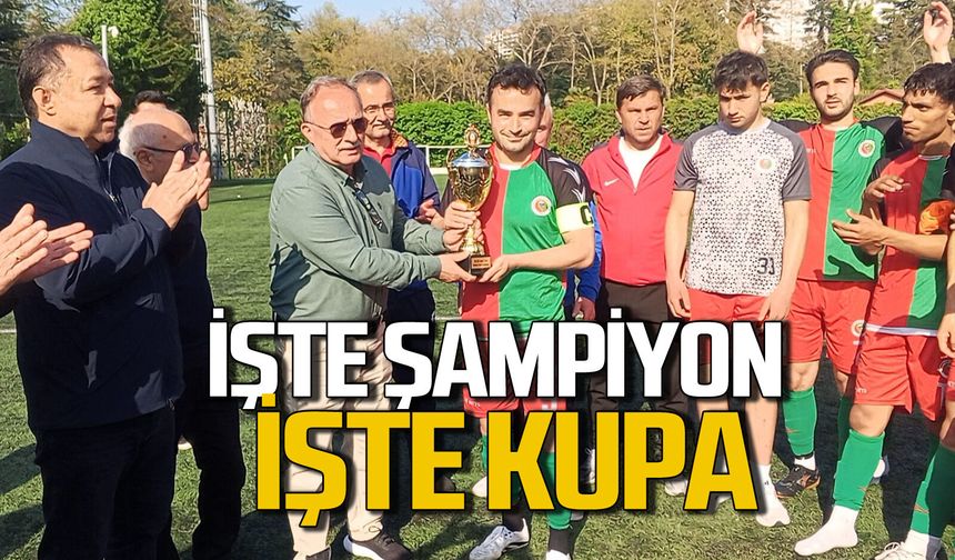 Çaydeğirmeni Belediyespor'dan şampiyonluk coşkusu