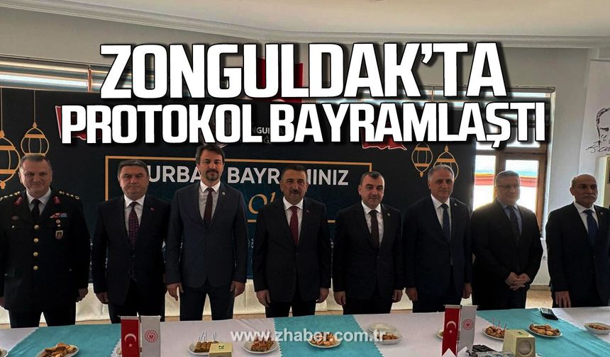 Zonguldak'ta protokol bayramlaştı.