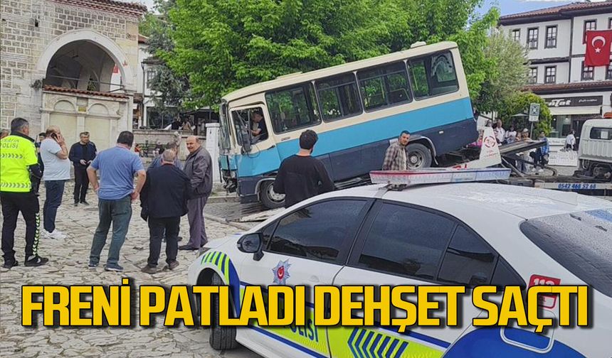 Freni boşalan dolmuş tarihi çarşıda dehşet saçtı
