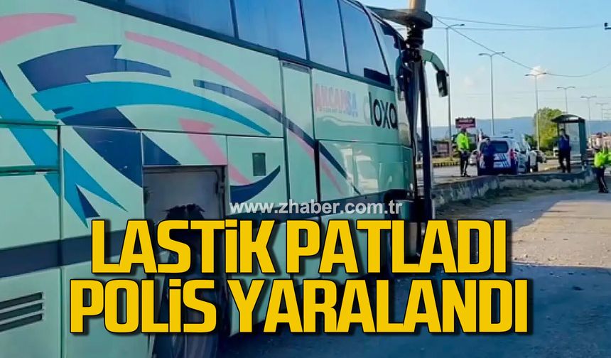 Bartın'da otobüs direğe çarptı, Lastik patladı: Polis memuru yaralandı