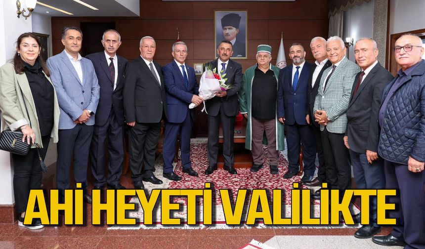 Vali Osman Hacıbektaşoğlu yılın ahisi Hidayet Kışlalı ve heyeti kabul etti