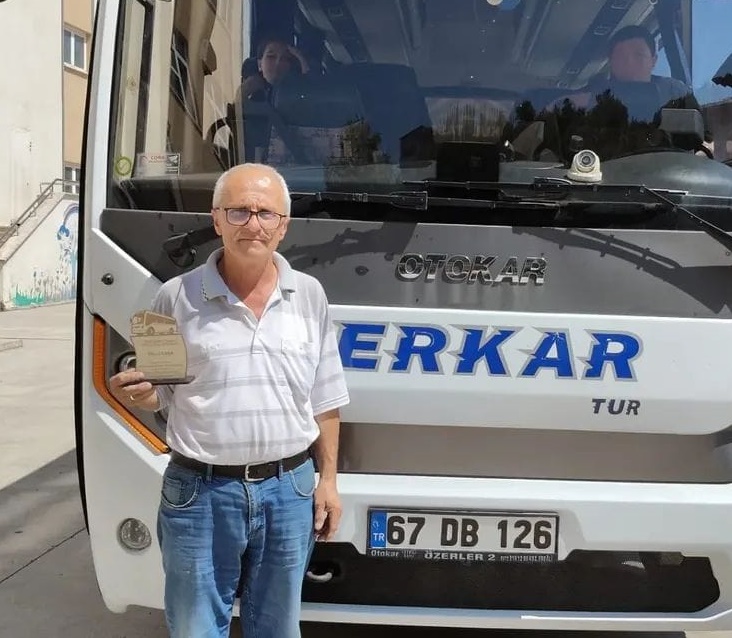 Edf29612 8163 4023 Badf A95B5F9Dc3E0