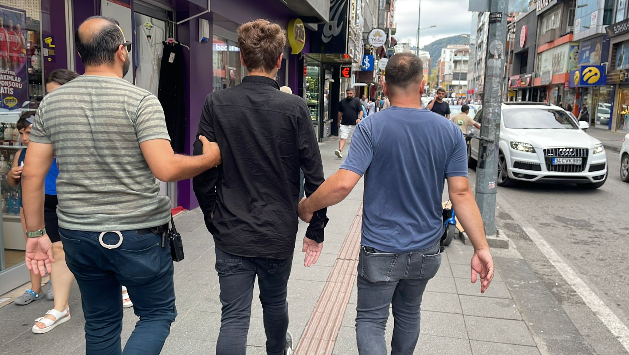 C E Z A E V I F I R A R I S I C A D D E D E G E Z E R K E N Y A K A L 873890 259563