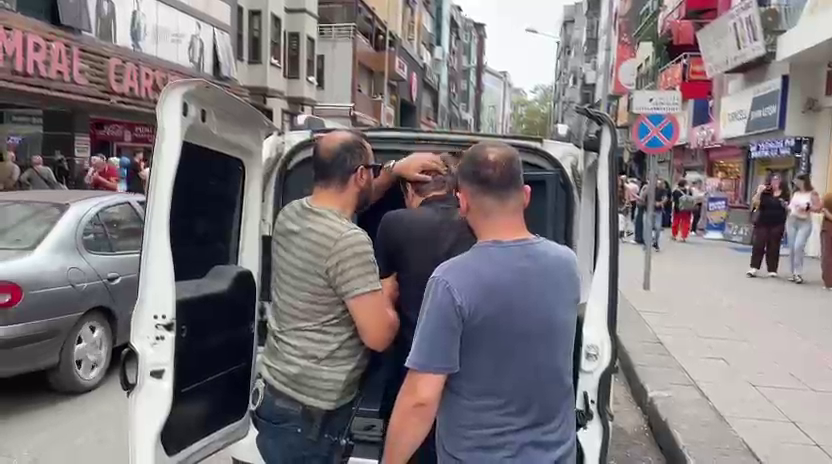 Cezaevi Firarisi Caddede Gezerken Yakal 873892 259563 (1)