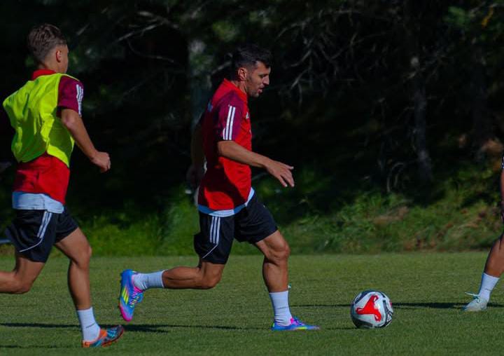 Fdc11176 6556 434B Ba58 A18572194E33