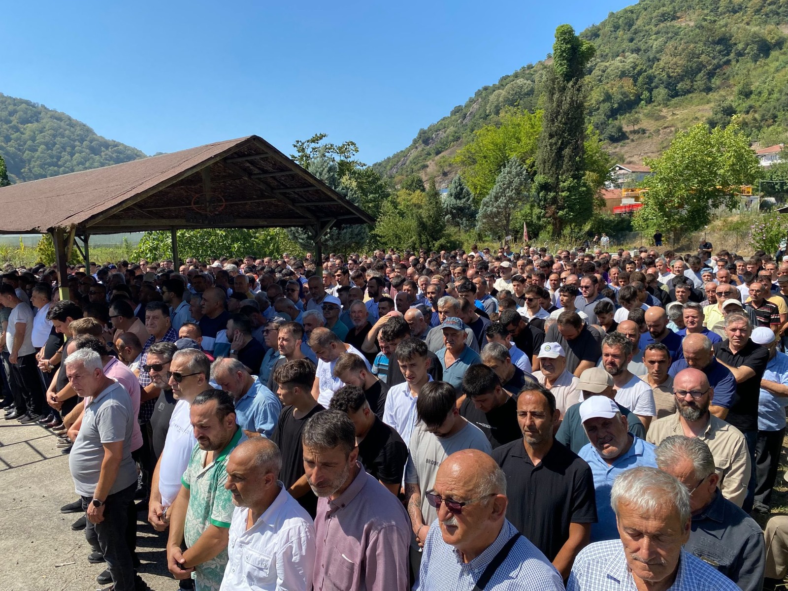 K A Z A D A O L E N M O T O S I K L E T L I T O P R A G A V E R I L D I 889708 264294