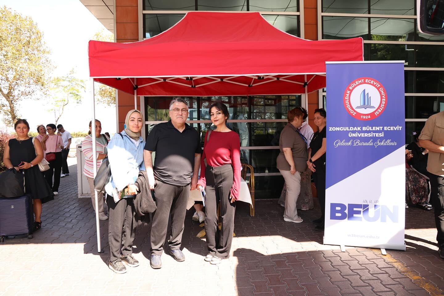 548857451 18525587317000688 5742066728684992759 N