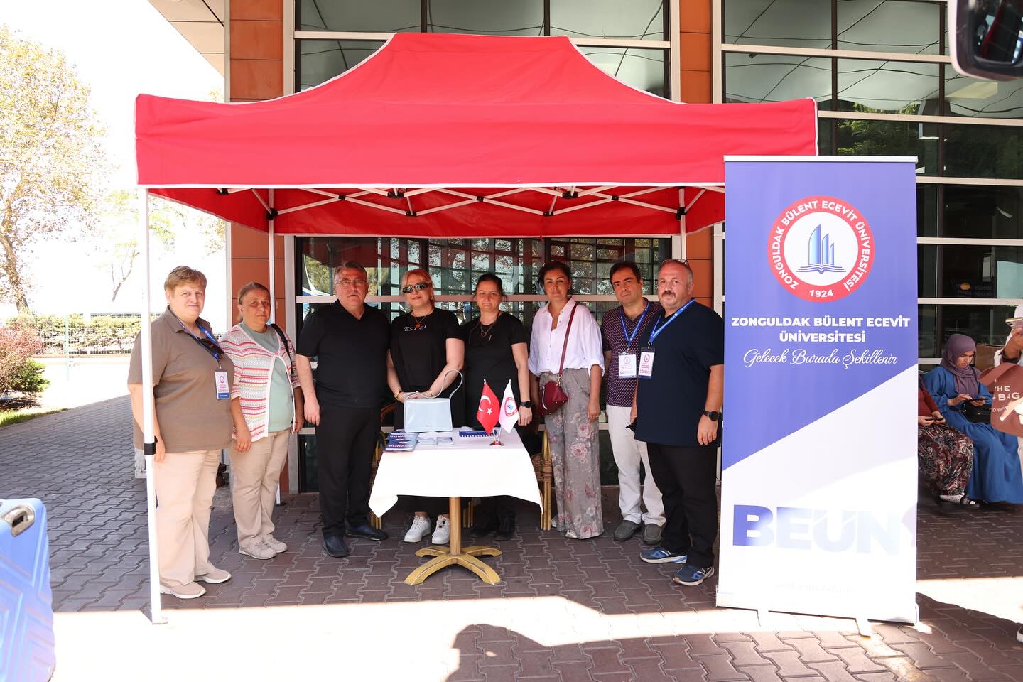 548875851 18525587125000688 1892292433163446719 N