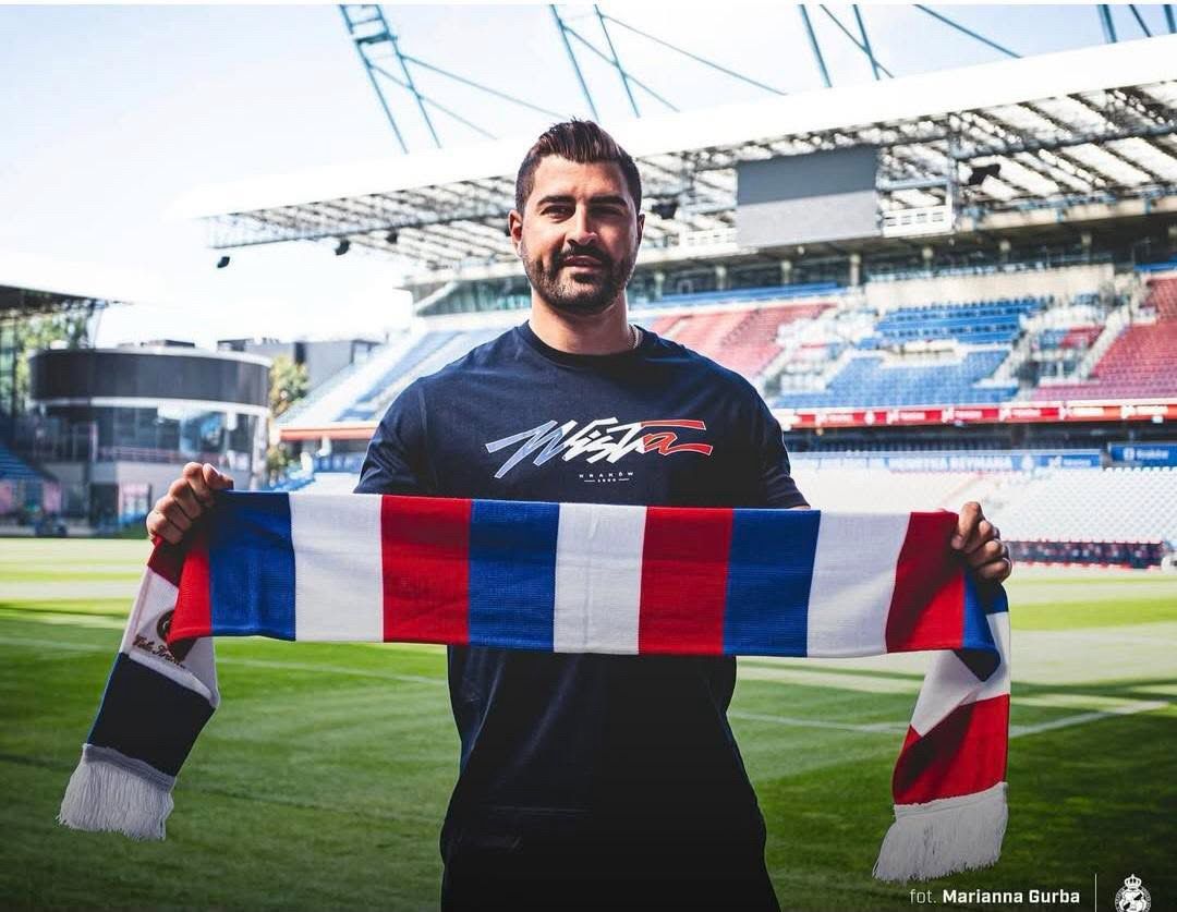 9C174523 A3F0 46Cb 8712 67Ff86E01614 Kopya