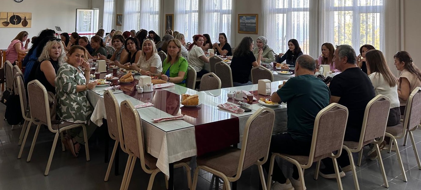 Ced704Eb 980F 4B0C A874 989E33E714Ea