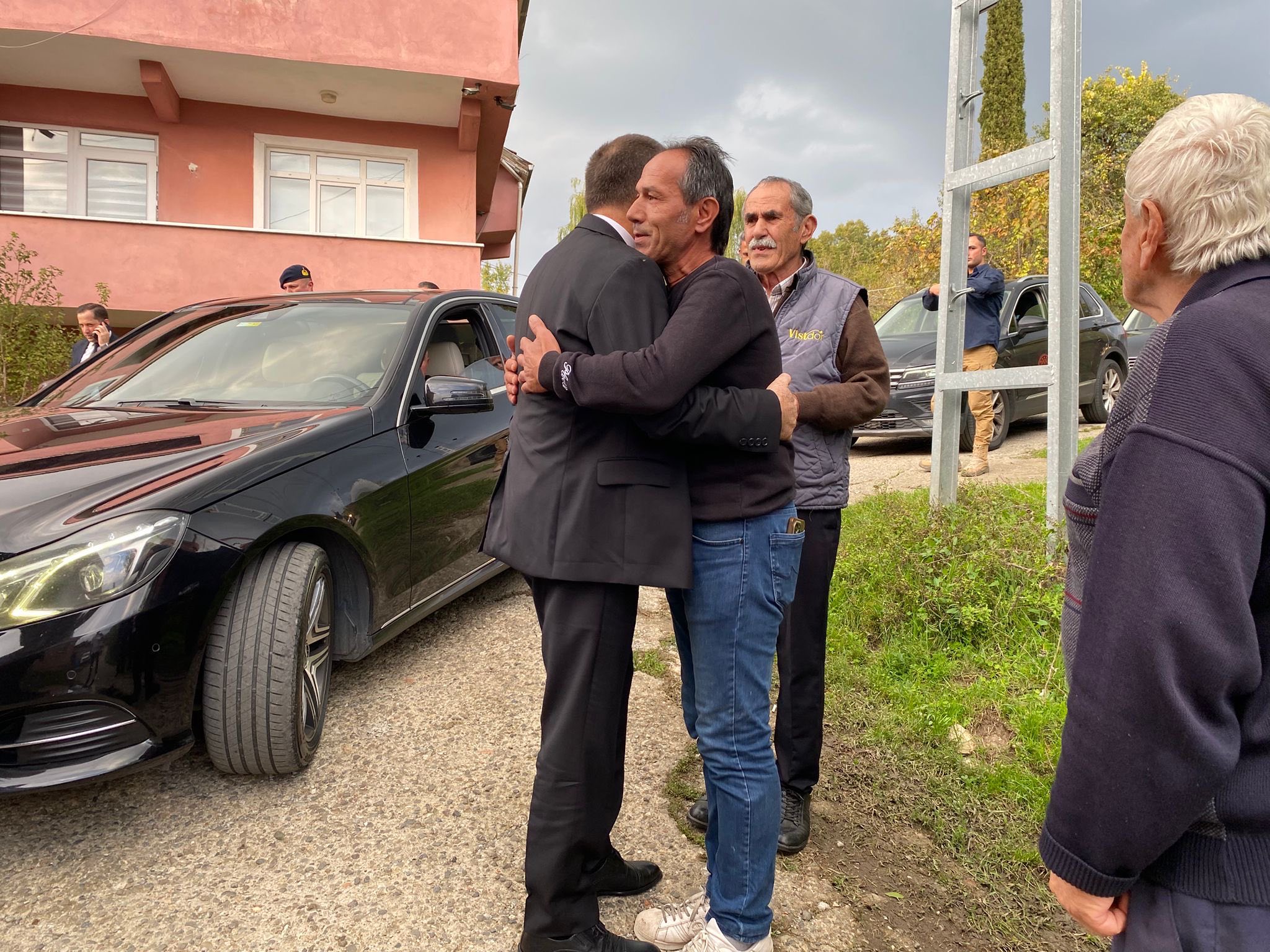 558958010 1233229655512372 707941075057777132 N