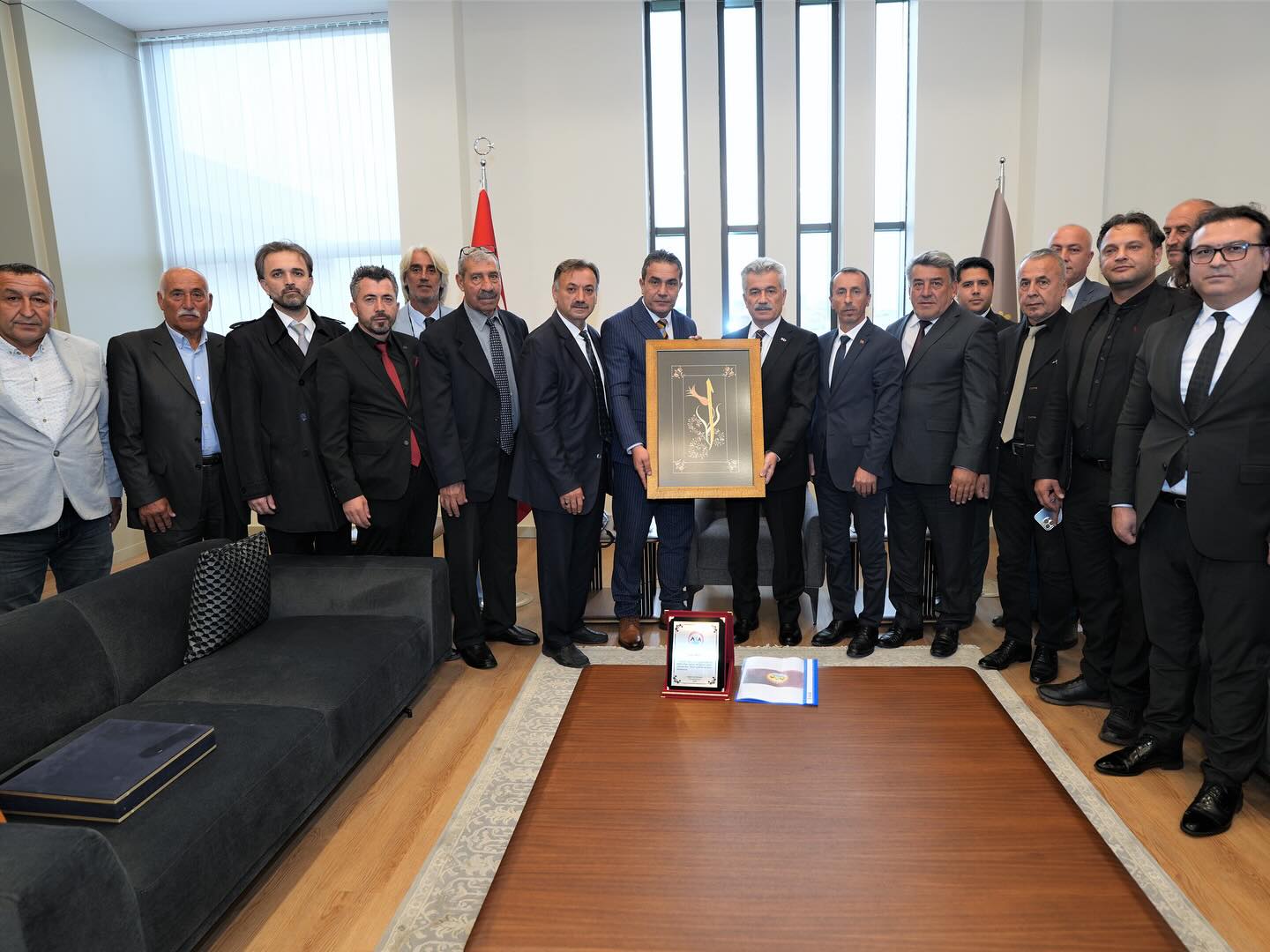 562025182 18016193606787721 527719050246563778 N