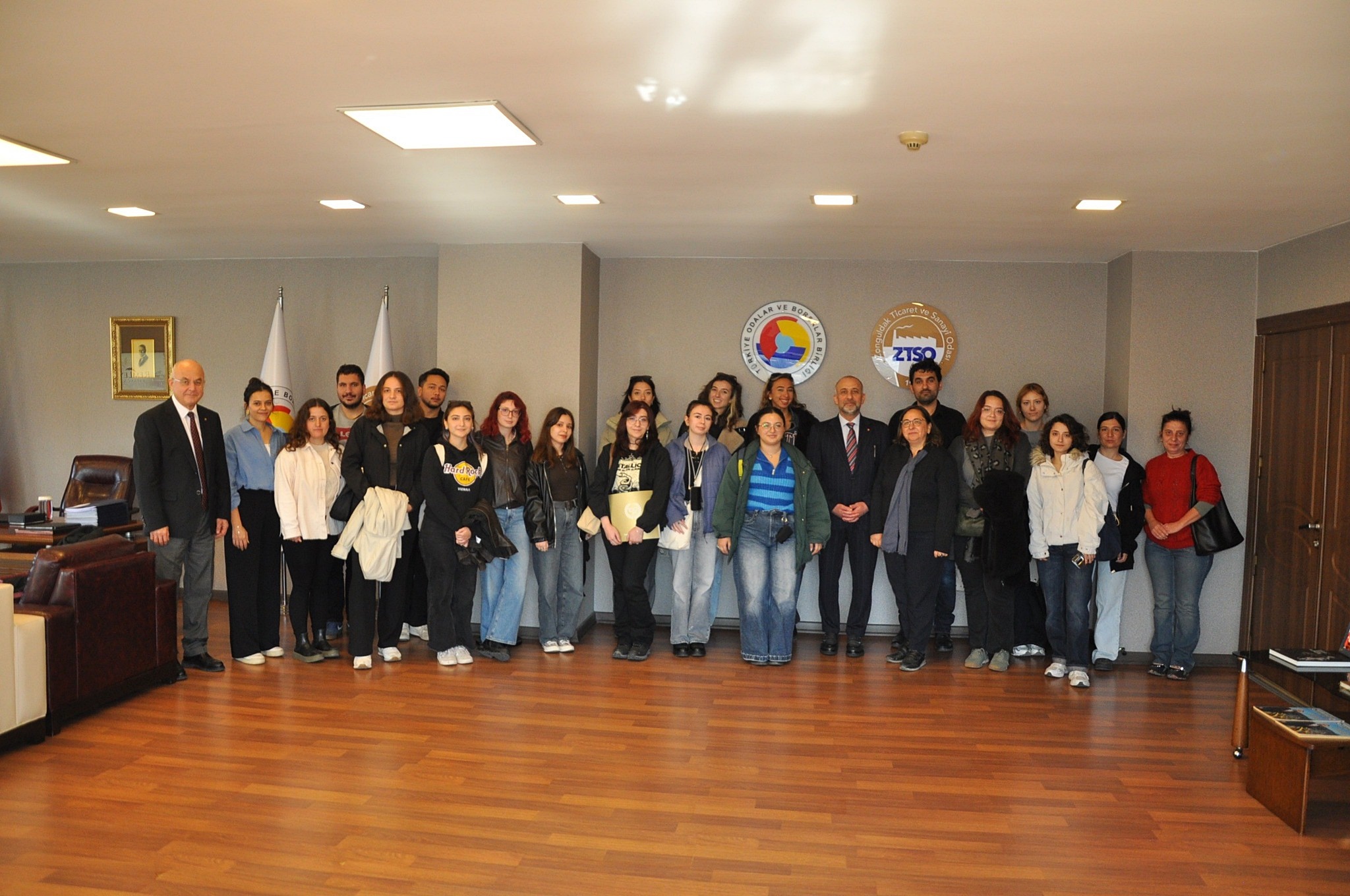 569357650 1876652286223784 3967674594101031213 N