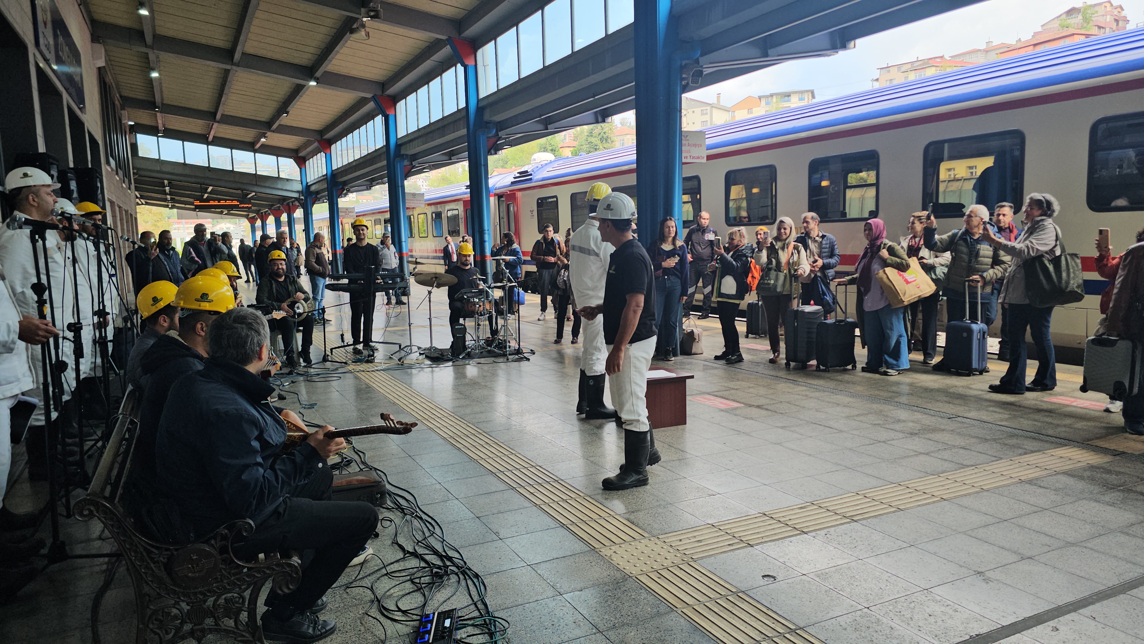 Turistik Karaelmas Ekspresi 3Uncu Kez 958379 284609 (1)