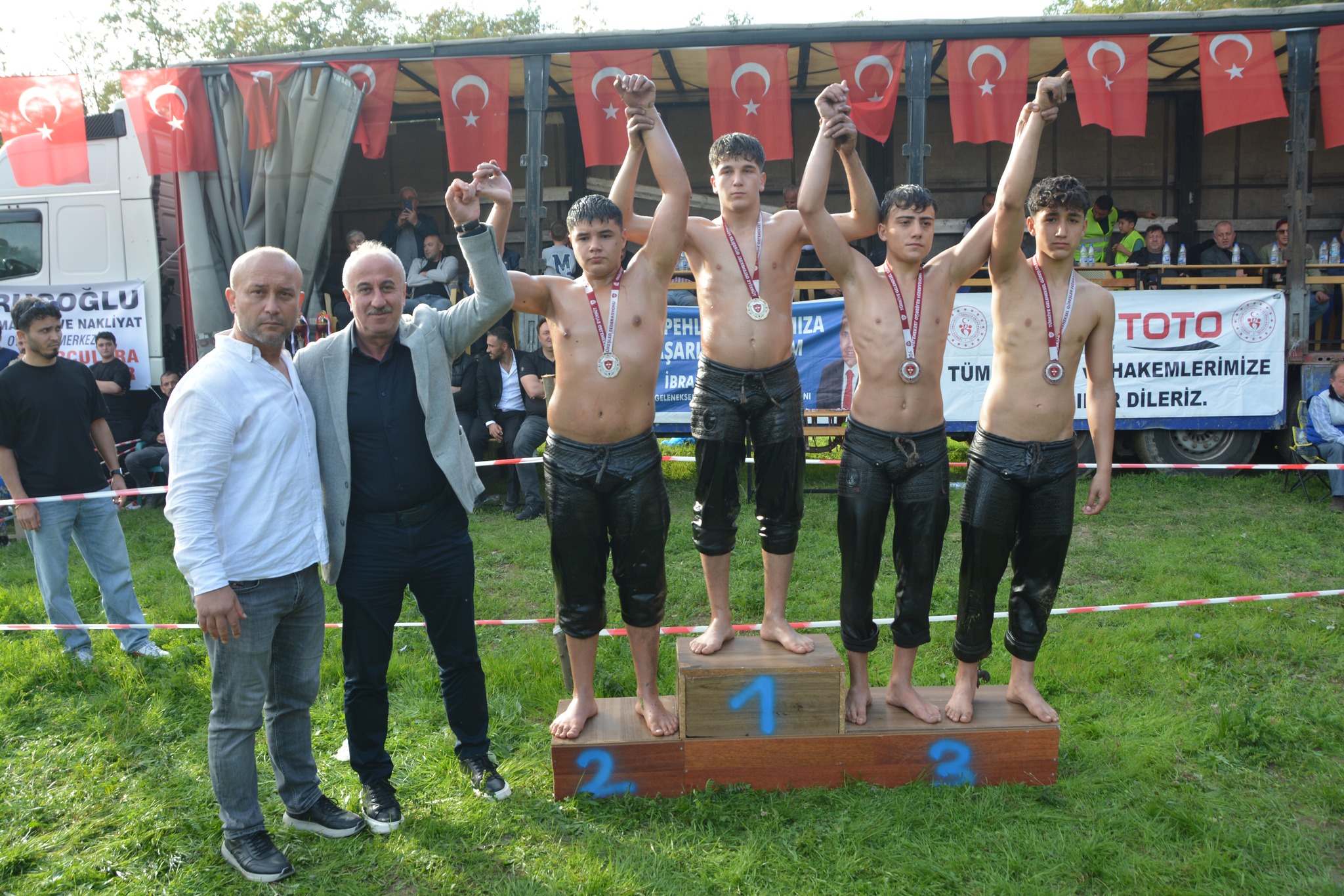 573595819 3033285643519478 2635125731037322735 N