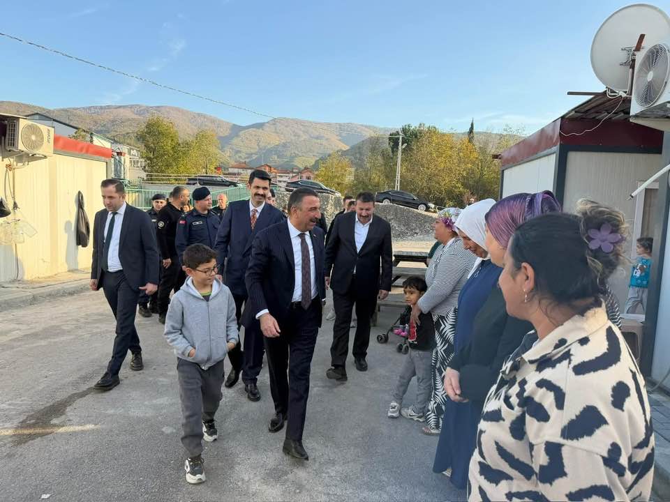 584292539 4063982813748346 1432043277057877275 N