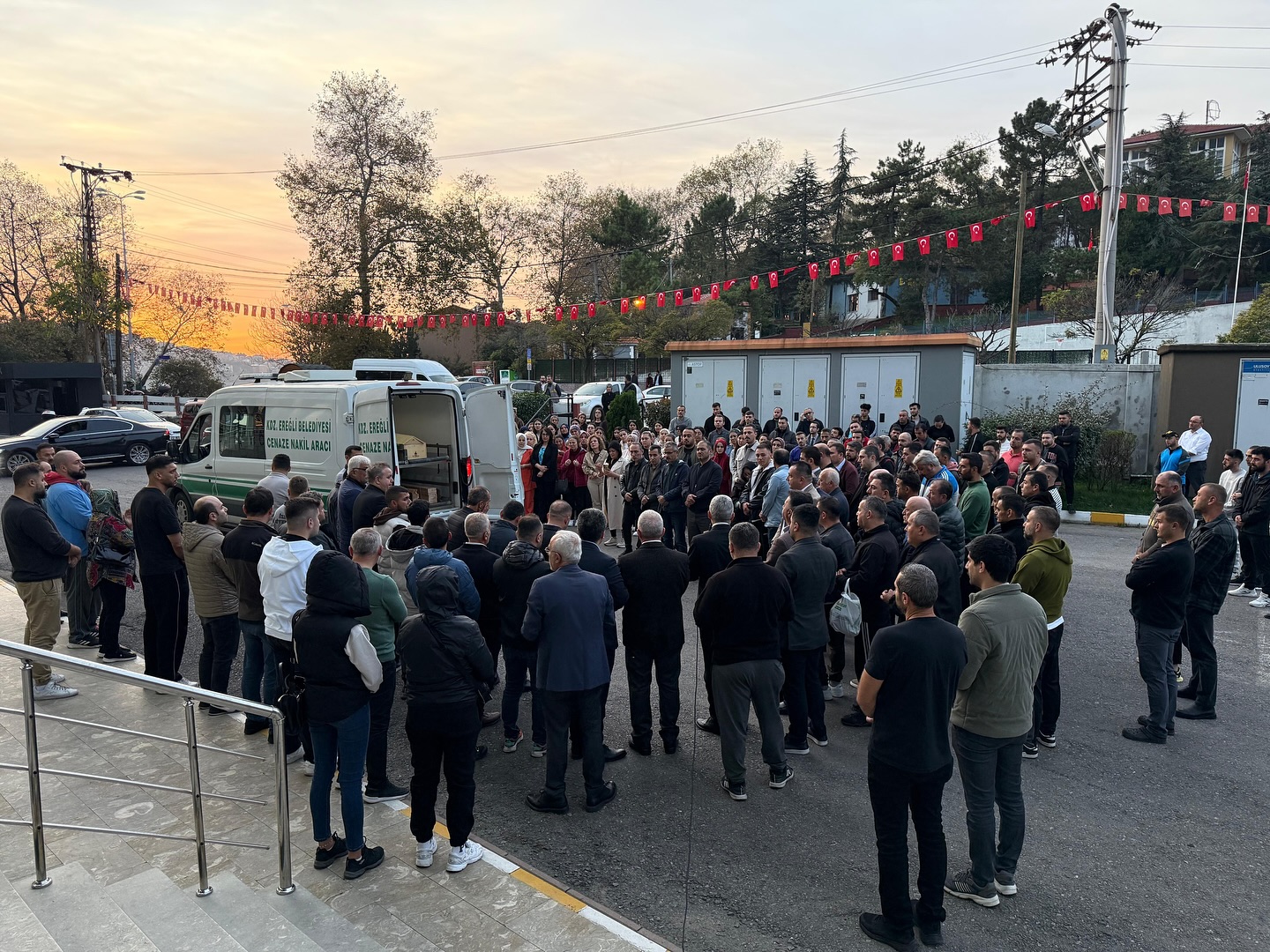 586662224 18408913174185257 3033706687733512705 N