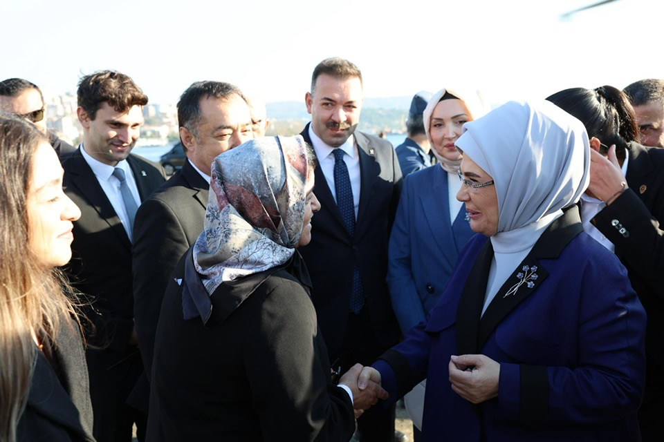 594044332 4082616238551670 6342943139546134628 N