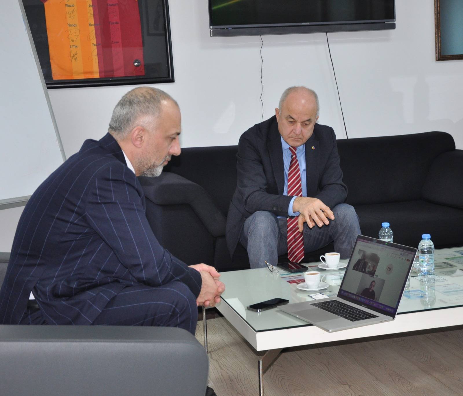 605427681 1926543437901335 7888821271902721799 N