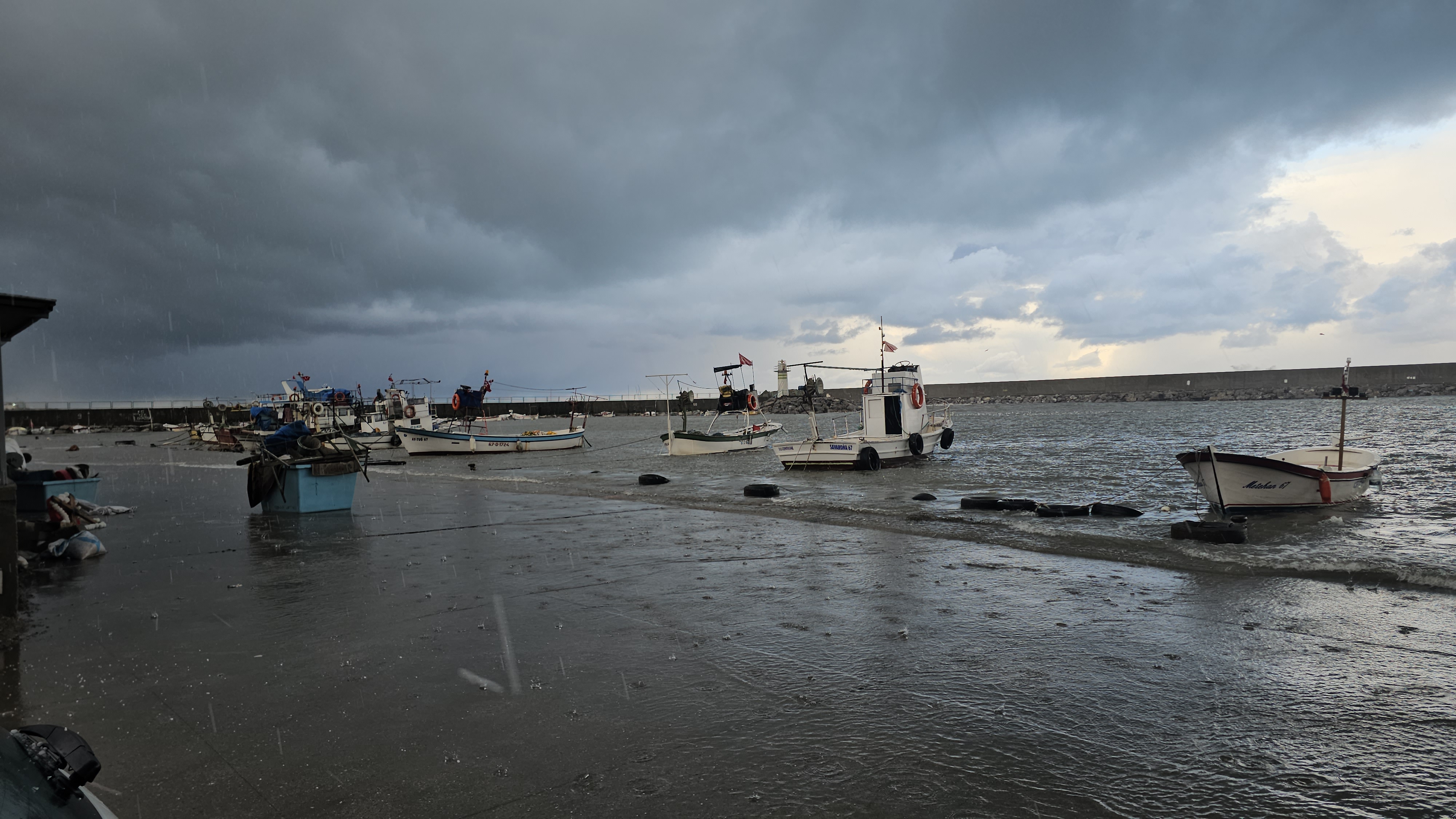 Z O N G U L D A K T A D E N I Z T A S T I K A R D A N 81 K O Y 1085684 322224