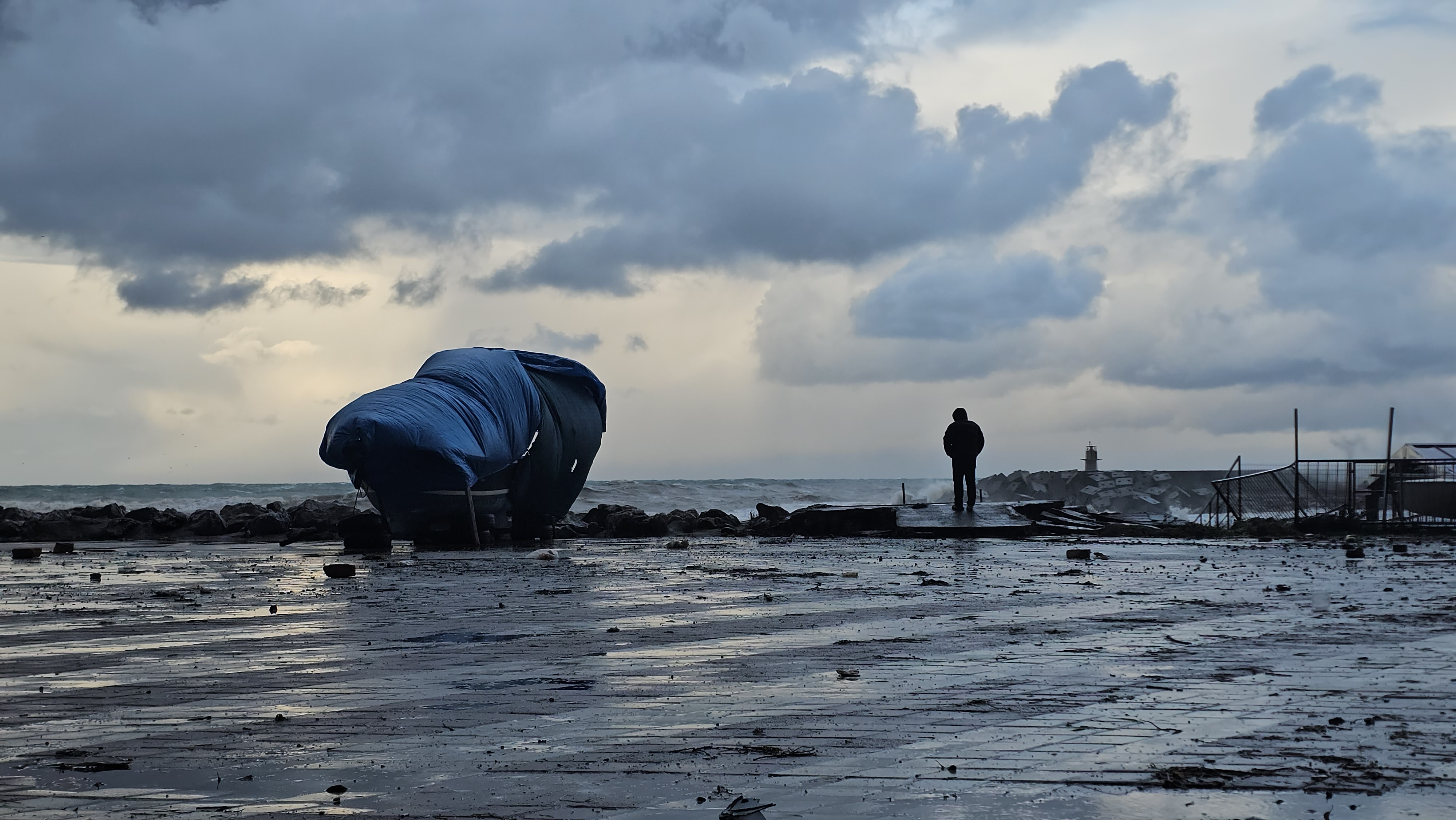 Z O N G U L D A K T A D E N I Z T A S T I K A R D A N 81 K O Y 1085688 322224