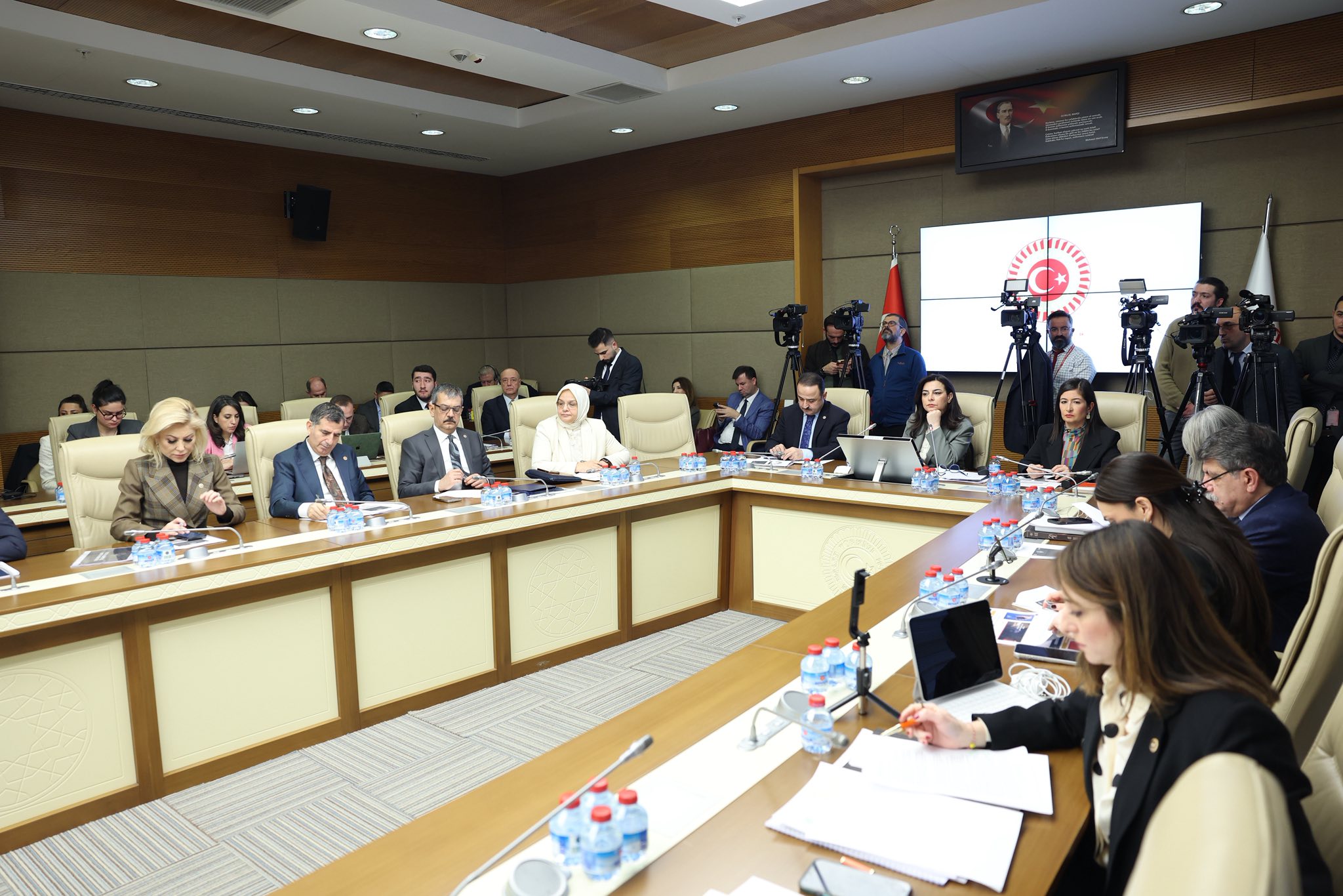 616463946 33274136955568271 676046215148720046 N