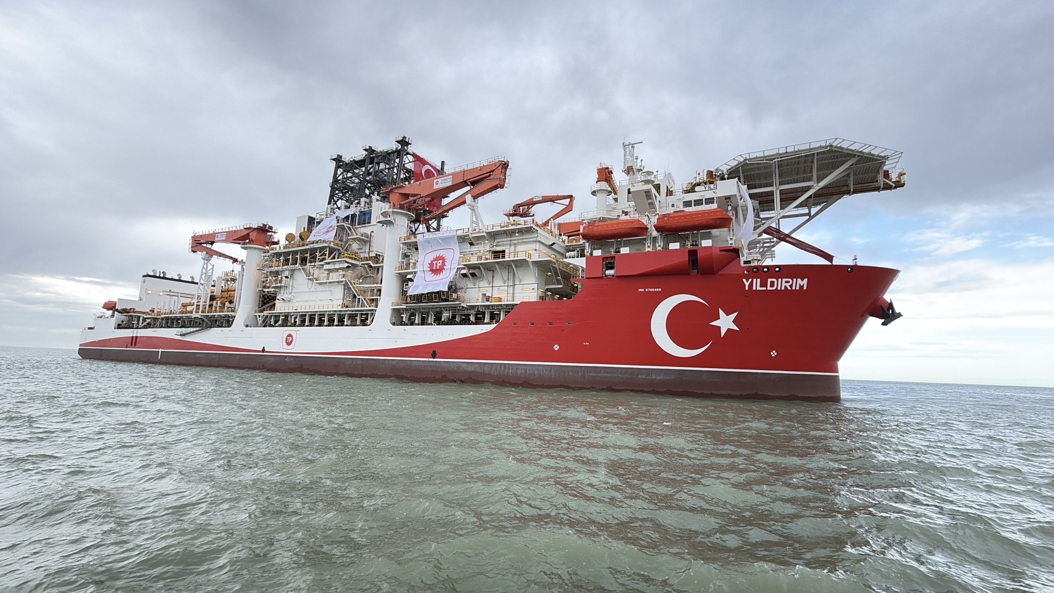 Derin Deniz Sondaj Gemisi Yildirim Fi 1137227 337607 (1)