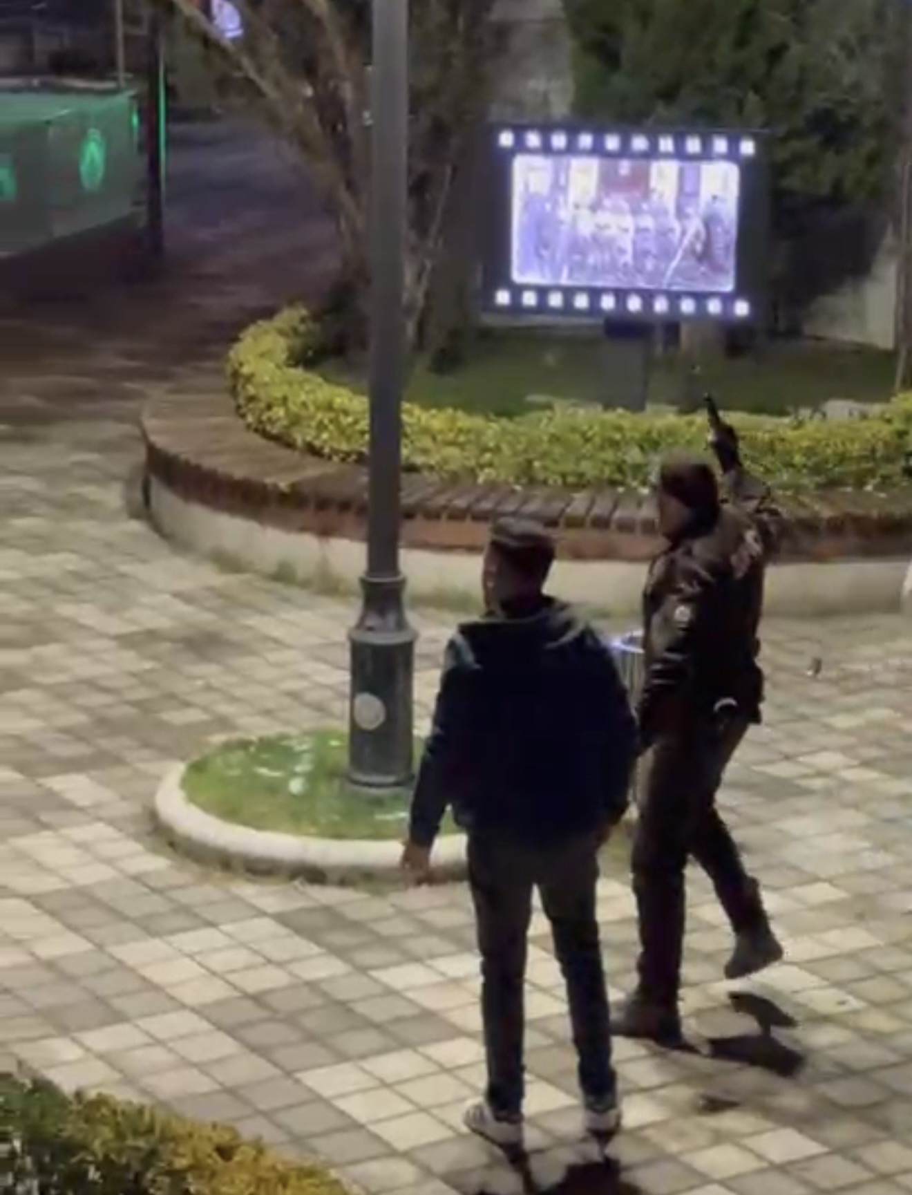 I K I G R U P A R A S I N D A K I K A V G A Y A B E K C I L E R H A V 1128301 334957