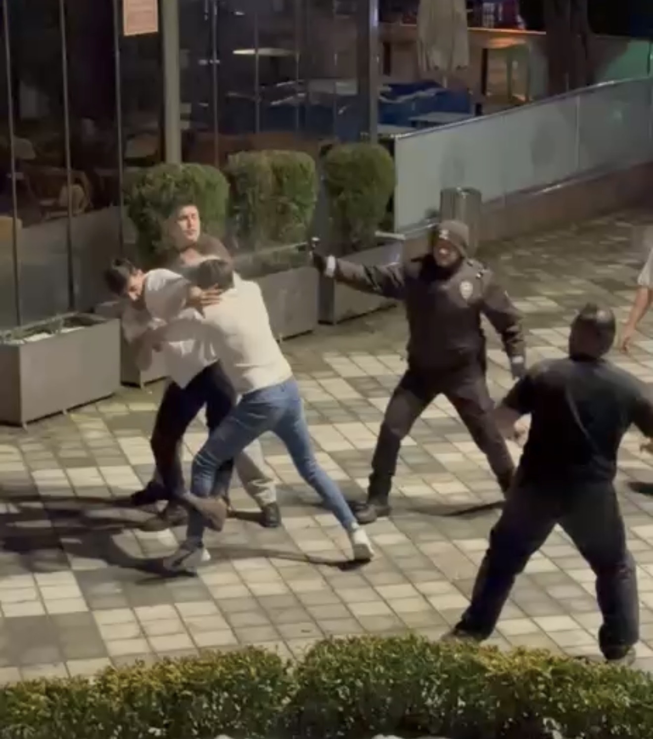 I K I G R U P A R A S I N D A K I K A V G A Y A B E K C I L E R H A V 1128302 334957