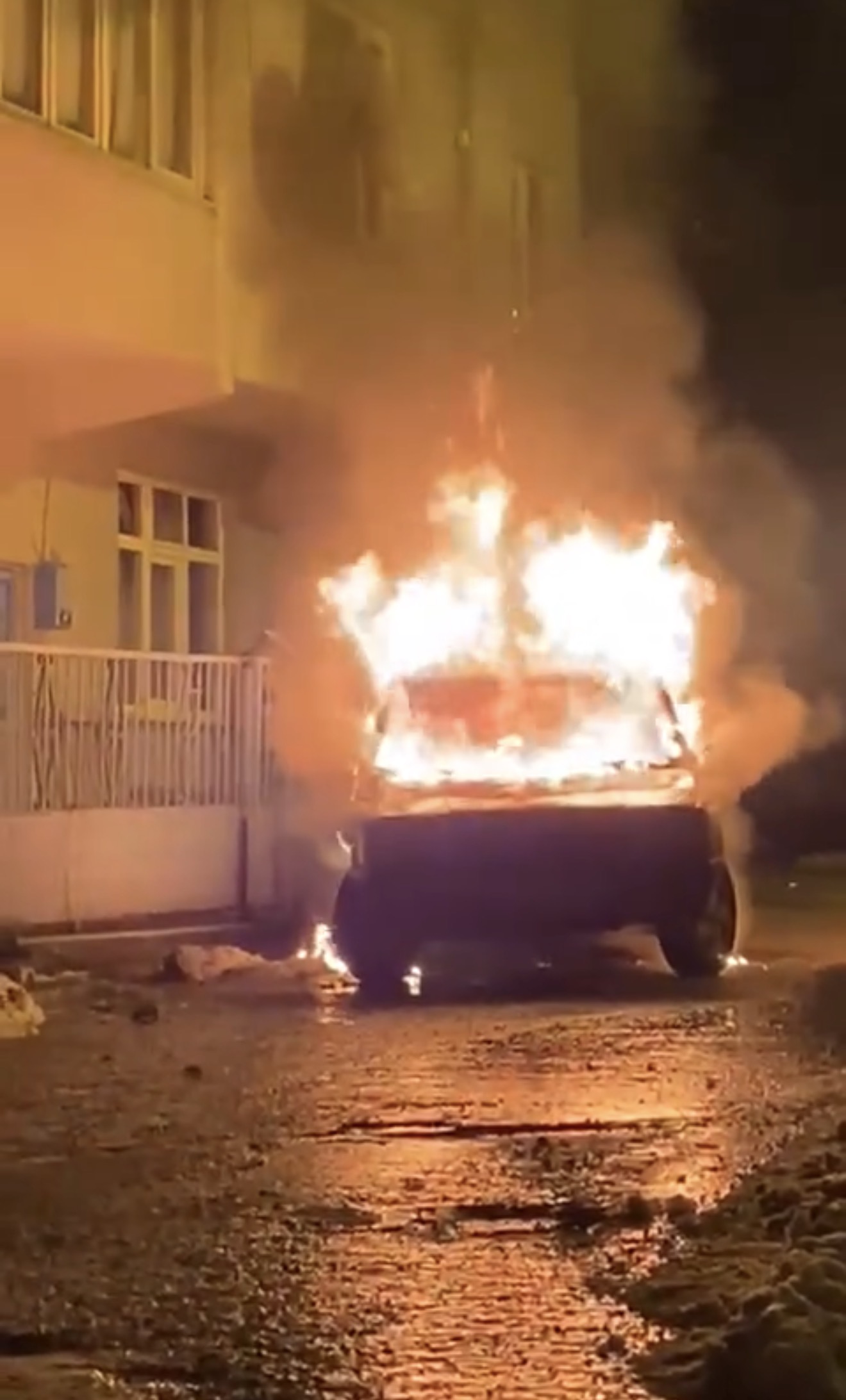 P A R K H A L I N D E K I O T O M O B I L Y A N D I 1098211 325981