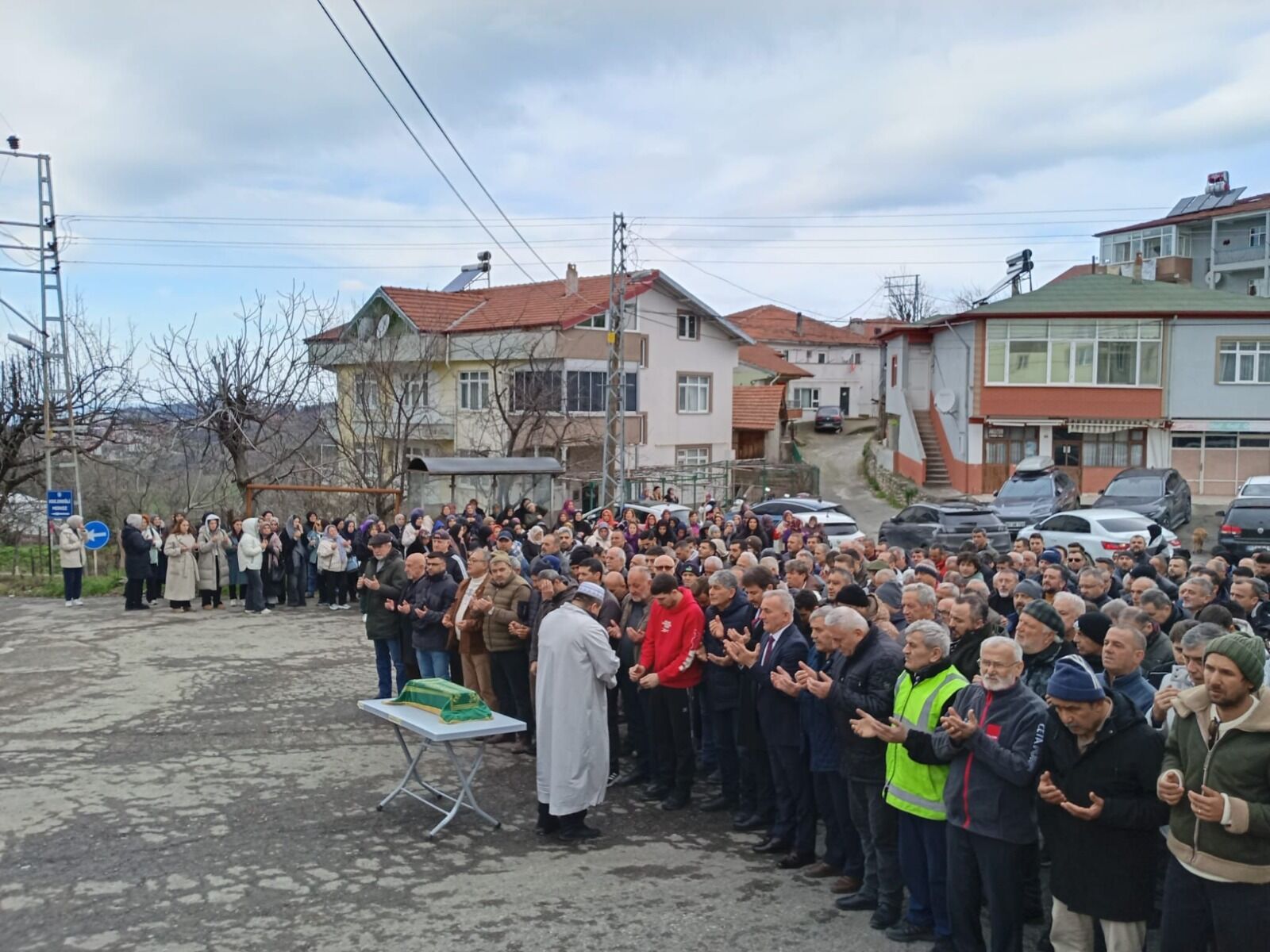 15 Aylik Bebek Yasama Tutunamadi 1184227 351820 (1)